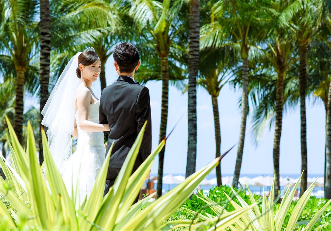 アプルヴァ・ケンピンスキ・バリ挙式　ビーチが目の前に広がる入場シーン
