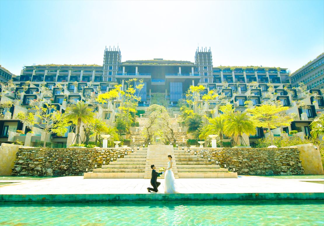 バリ島ウェディング　クリフスイート棟大階段 挙式後撮影