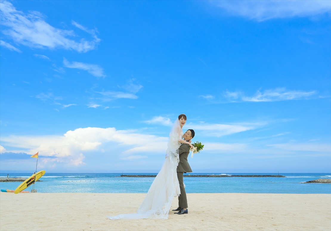 バリ・ウェディング・フォト　真っ青な海が広がる白砂ビーチ