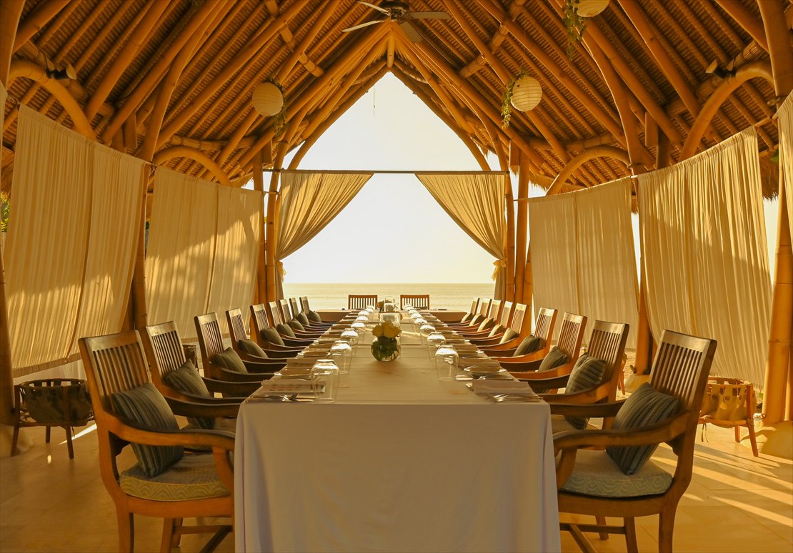 バリ島ウェディング　ベルモンド・ジンバラン バンブー・パビリオン