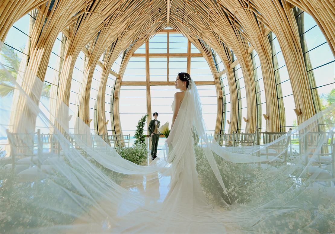 ジ・アプルヴァ・ケンピンスキ・バリ・チャペル・ウェディング　ロングベール 挙式後撮影