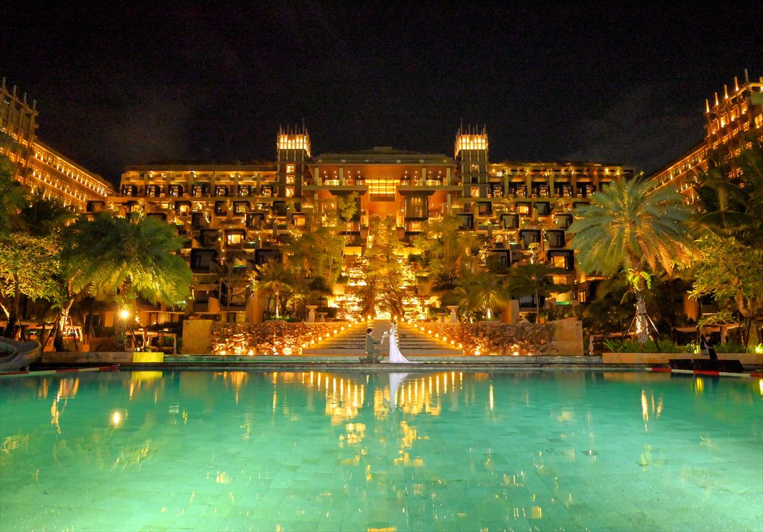 バリ島ウェディング　ケンピンスキ全景ナイトショット