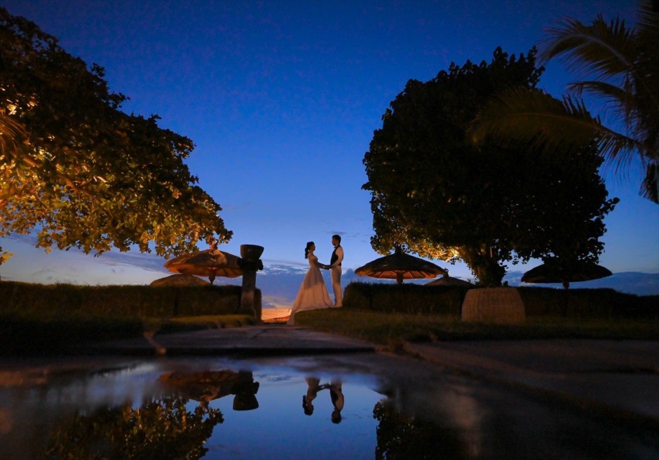 バリ島・挙式　マジックアワーのガーデン撮影