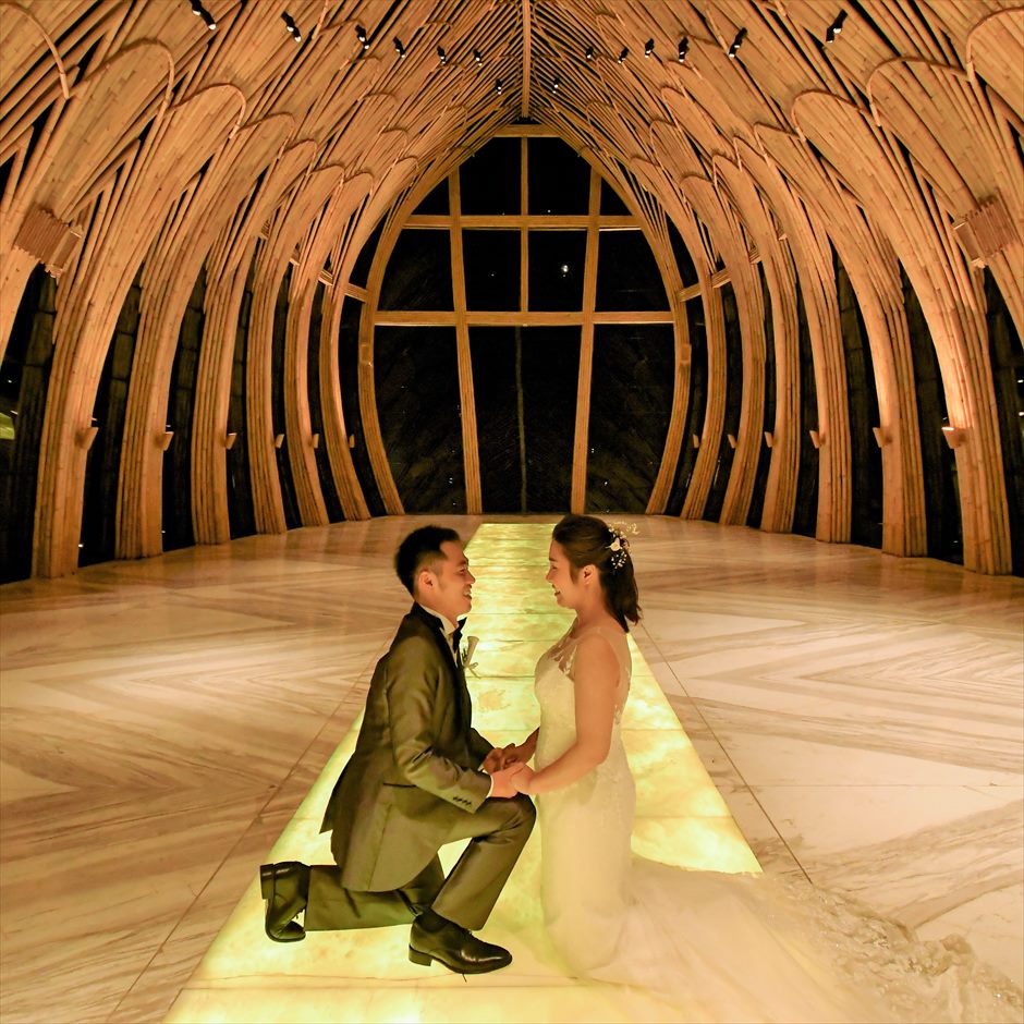 アプルヴァ・ケンピンスキ・バリ・ナイト・ウェディング　バリ島挙式・バリチャペル結婚式