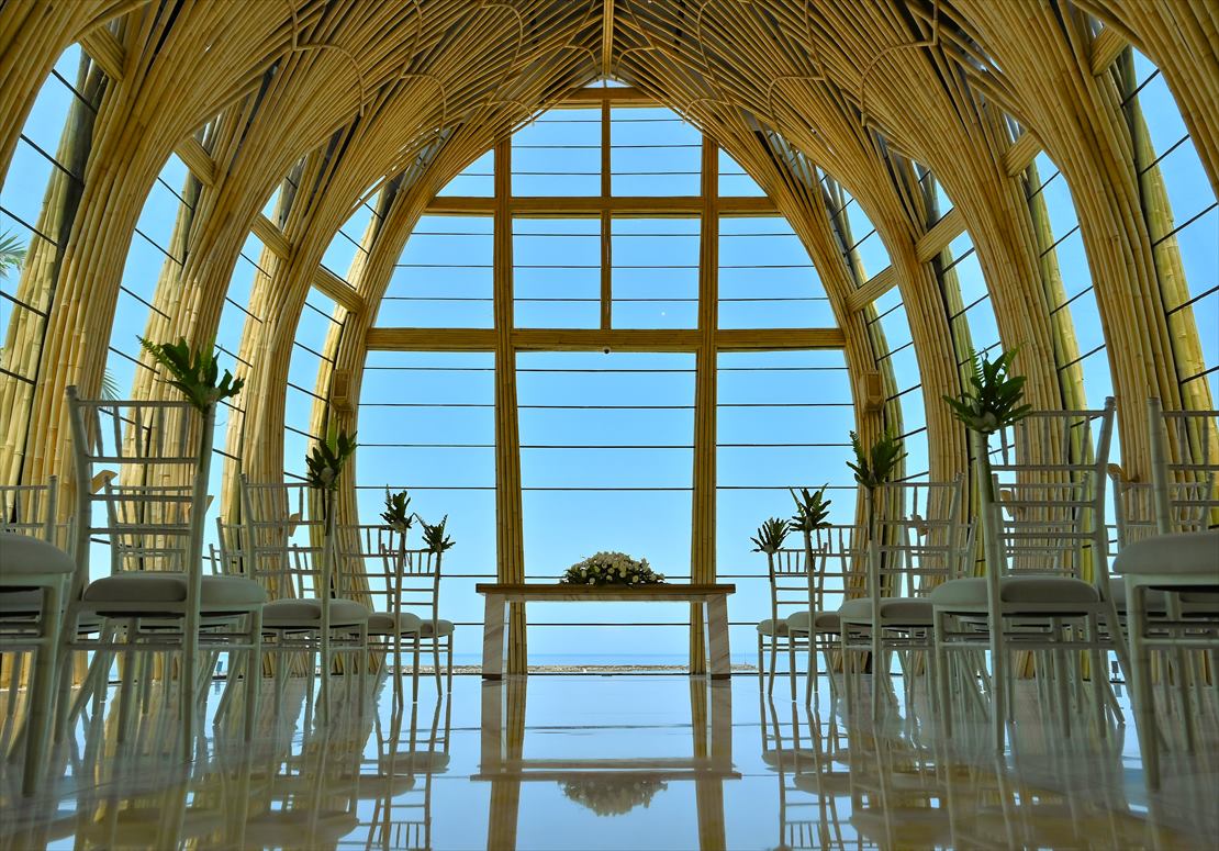 オーシャンフロントチャペル基本生花装飾